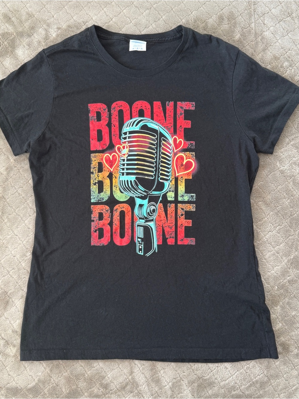 Benson Boone Graphic Tee – Black – Women’s M